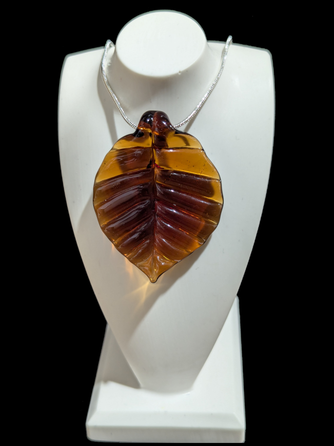 Leaf pendant
