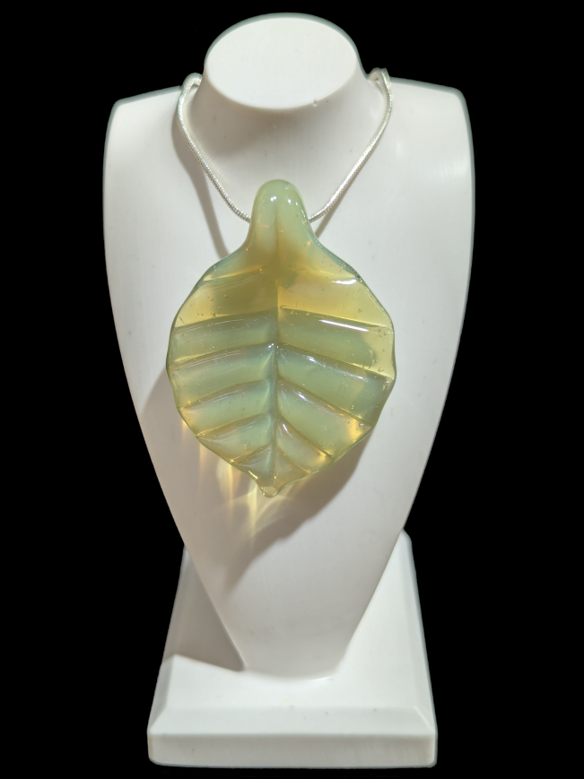 Leaf pendant