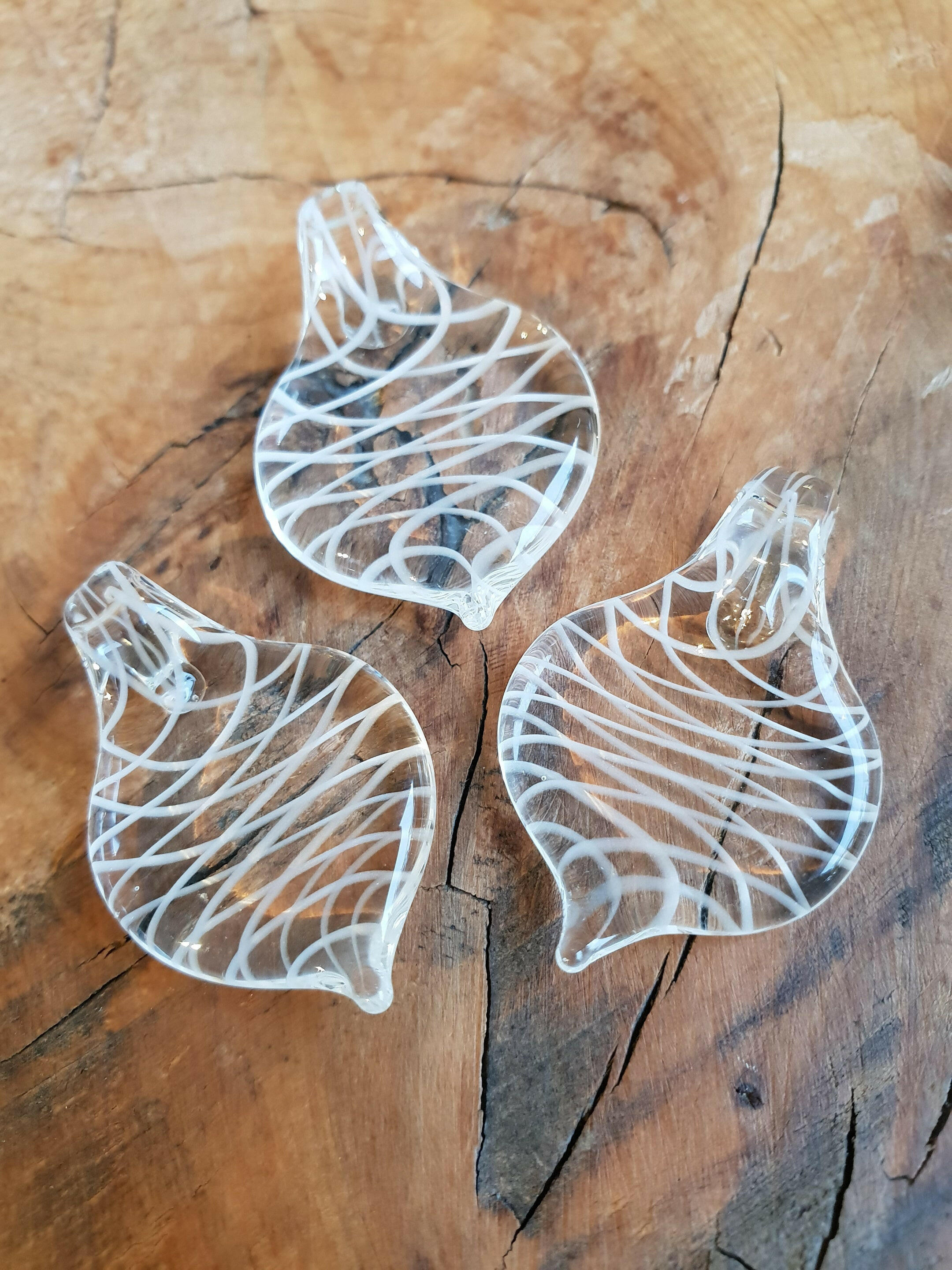 White Lattice Pendant